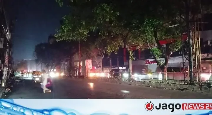 লোডশেডিংয়ের প্রভাব সড়কবাতিতেও, রাতে চলাচলে ভোগান্তি