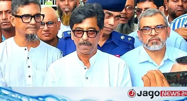 সংকট নেই, একটি দুষ্টচক্র সার মজুতের চেষ্টা করছে: কৃষিমন্ত্রী