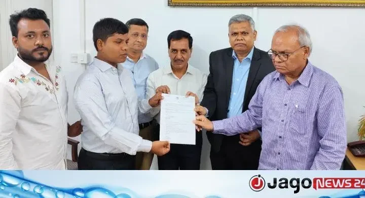 প্রধানমন্ত্রীর উদ্যোগে চাকরি পেলেন আজন্ম দৃষ্টিহীন রাবি শিক্ষার্থী