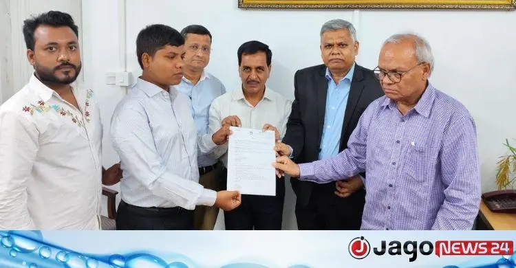 প্রধানমন্ত্রীর উদ্যোগে চাকরি পেলেন আজন্ম দৃষ্টিহীন রাবি শিক্ষার্থী
